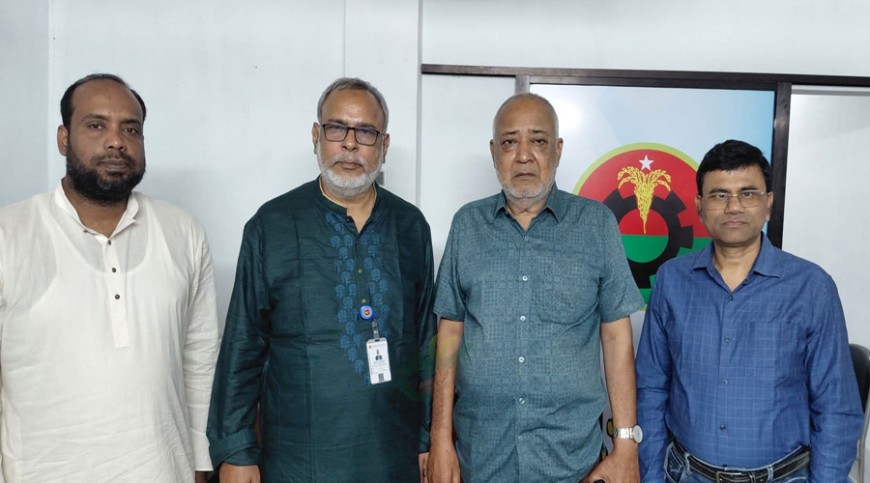 দৌলতপুরে এমপির সাথে স্বাস্থ্য অধিদপ্তরের এডিজির সাক্ষাৎ