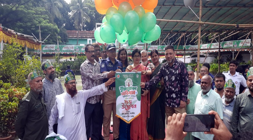 সাতক্ষীরায় দশ দিনব্যাপী বৃক্ষরোপণ অভিযান ও বৃক্ষমেলা শুরু