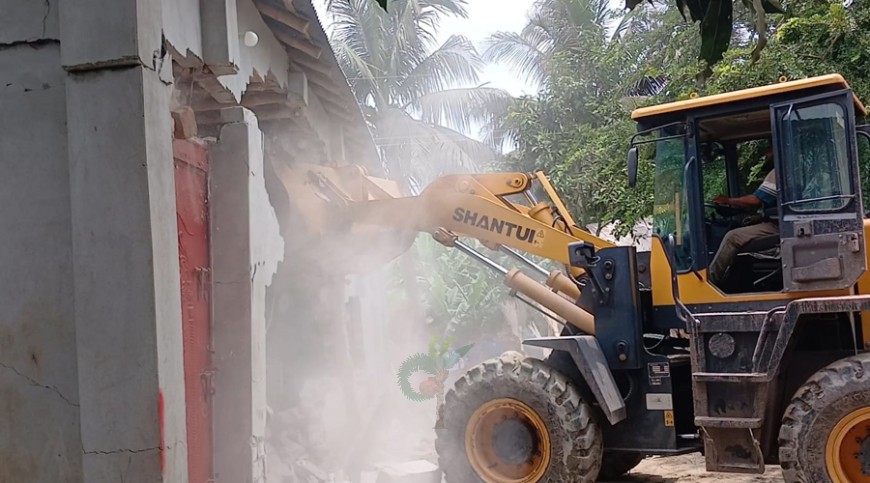 শৈলকুপায় ১৯ স্থাপনা অপসারণ